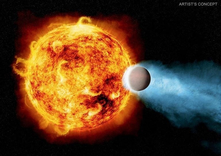 Ilustración de una joven estrella similar al Sol que erosiona parte de la atmósfera de un planeta en órbita.
REMITIDA / HANDOUT por NASA/SAO/CXC/M. WEISS
Fotografía remitida a medios de comunicación exclusivamente para ilustrar la noticia a la que hace referencia la imagen, y citando la procedencia de la imagen en la firma
15/4/2026