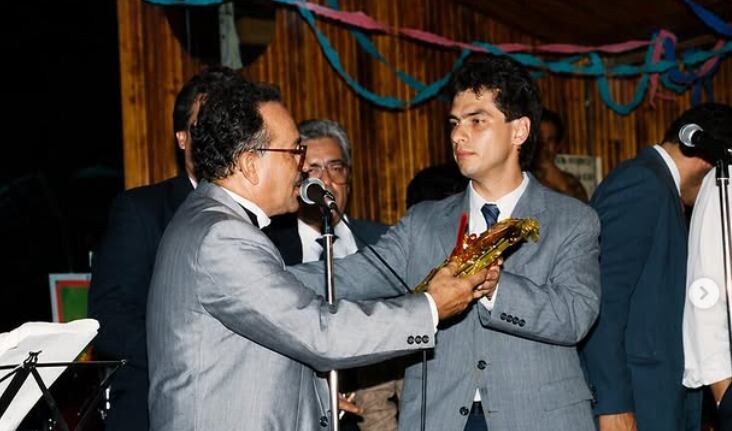 'Pelando el ojo' y Norval Calvo recordaron al periodista Parmenio Medina en conmemoración de sus 25 años de fallecido.