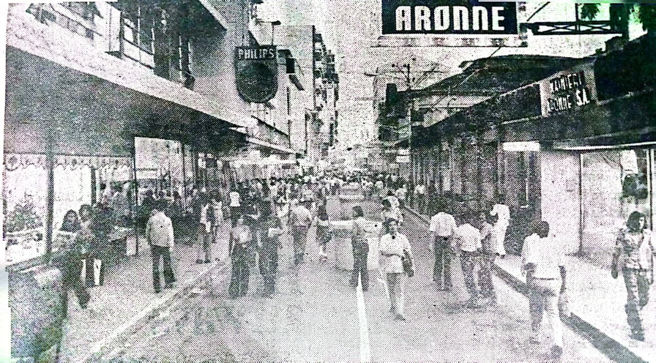 En 1976, un fallo unánime anuló los acuerdos municipales que clausuraban el paso vehicular en la Avenida Central para convertirla en un bulevar.