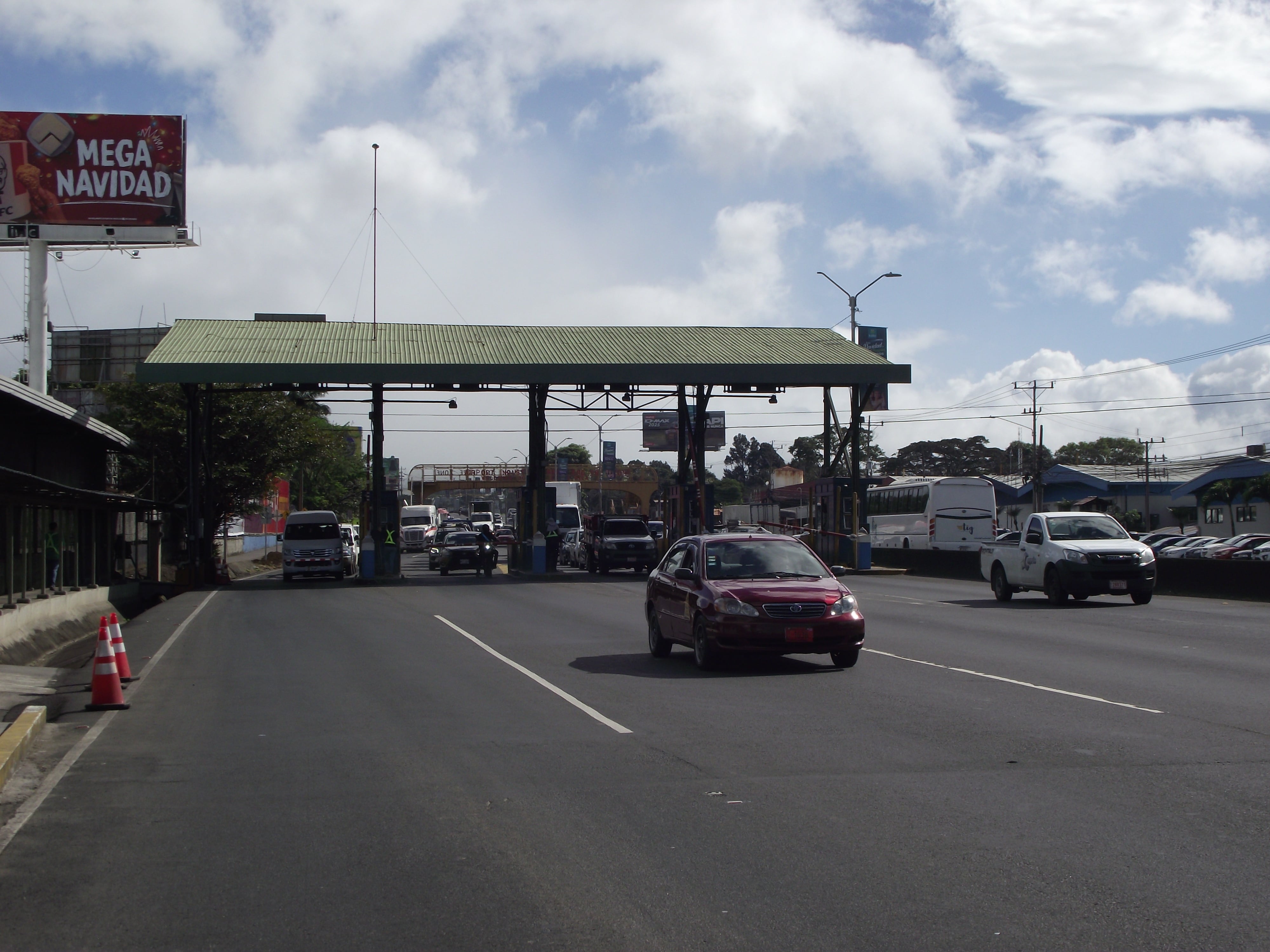 Demolición del peaje en General Cañas provocará cierres nocturnos y cambios de ruta durante cinco días.