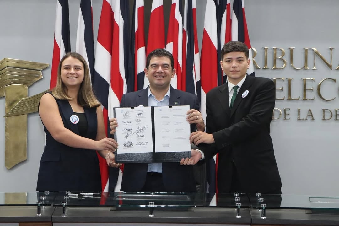 Mia Fink Álvaro Ramos Pacto Ético