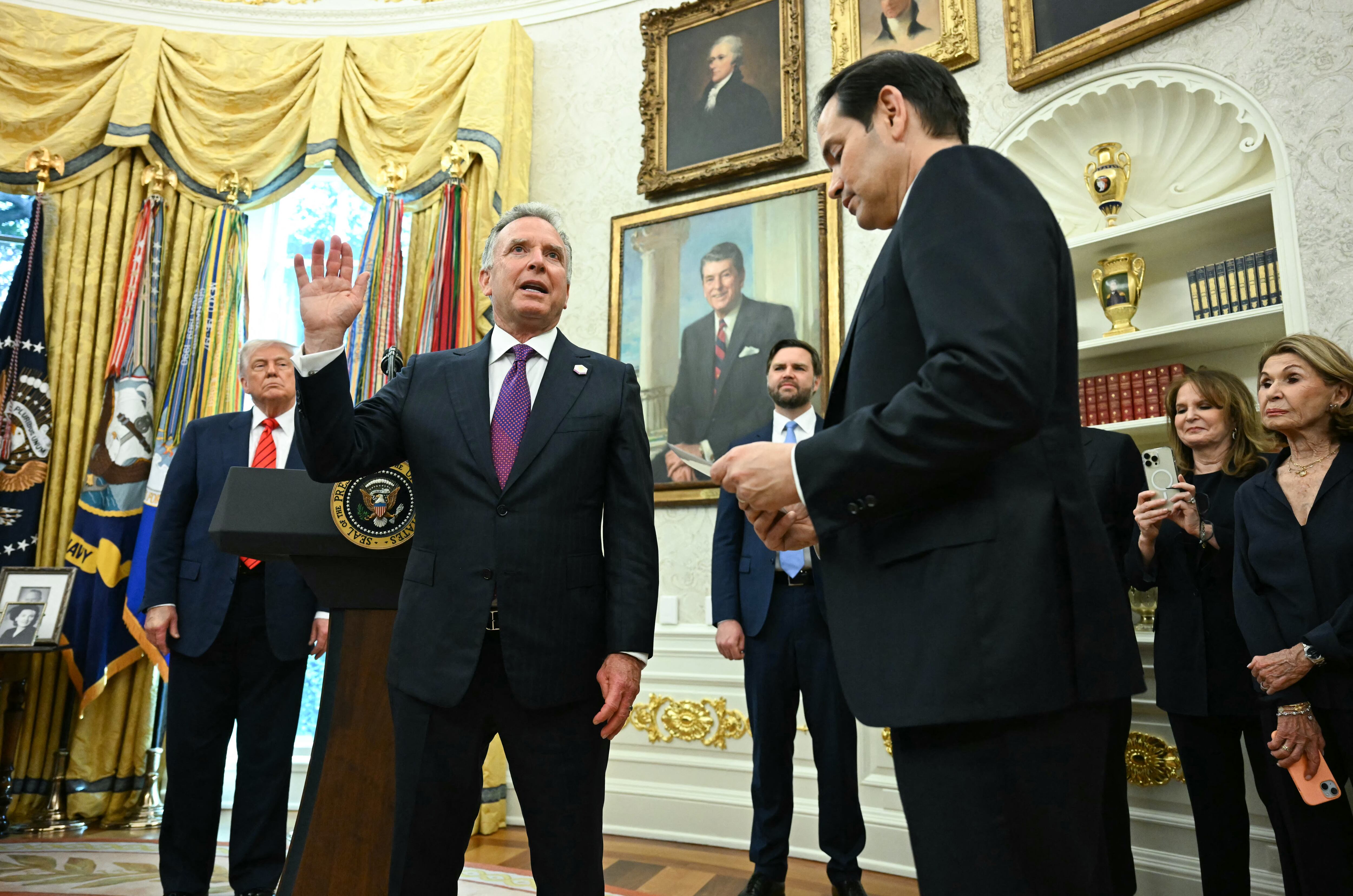 Conversaciones nucleares Irán-EE.UU. en Omán