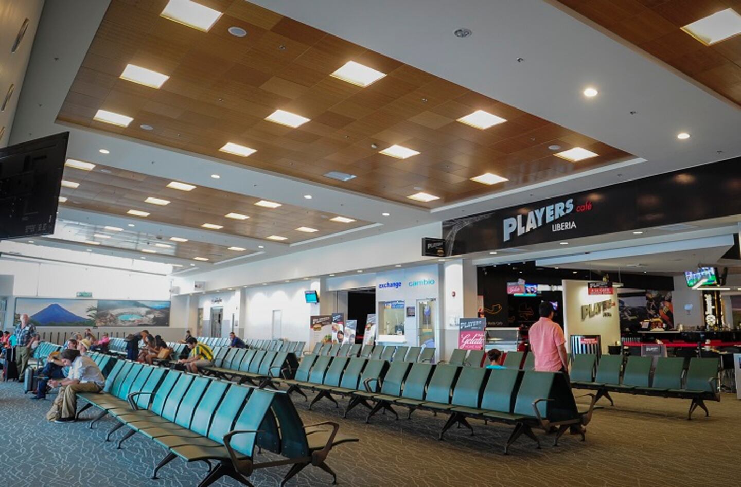 Ingreso de pasajeros por aeropuerto de Liberia creció un 15% en el 2014 ...