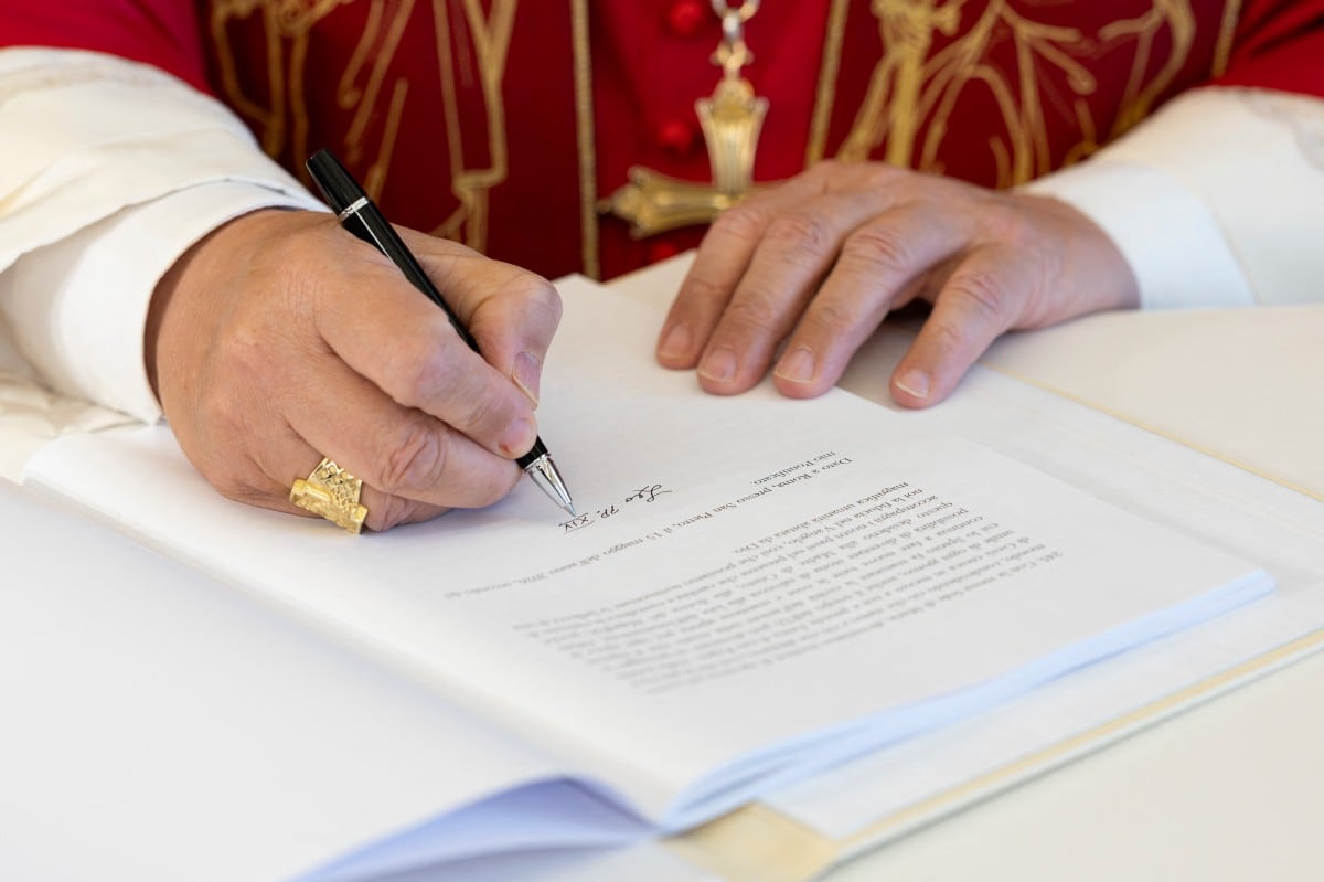 La primera encíclica (carta) al pueblo católico del mundo del papa León XIV coloca a la inteligencia artificial en el centro del debate ético mundial. En “Magnifica Humanitas”, el pontífice plantea que el desafío de la inteligencia artificial no es solamente técnico, sino profundamente moral y político.