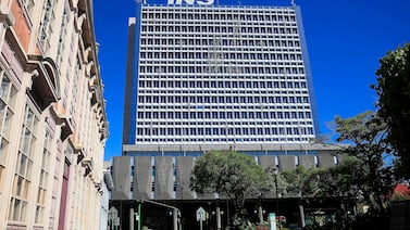 Editorial: Pérdidas históricas, metas rebajadas, presiones y débil gobernanza en el INS