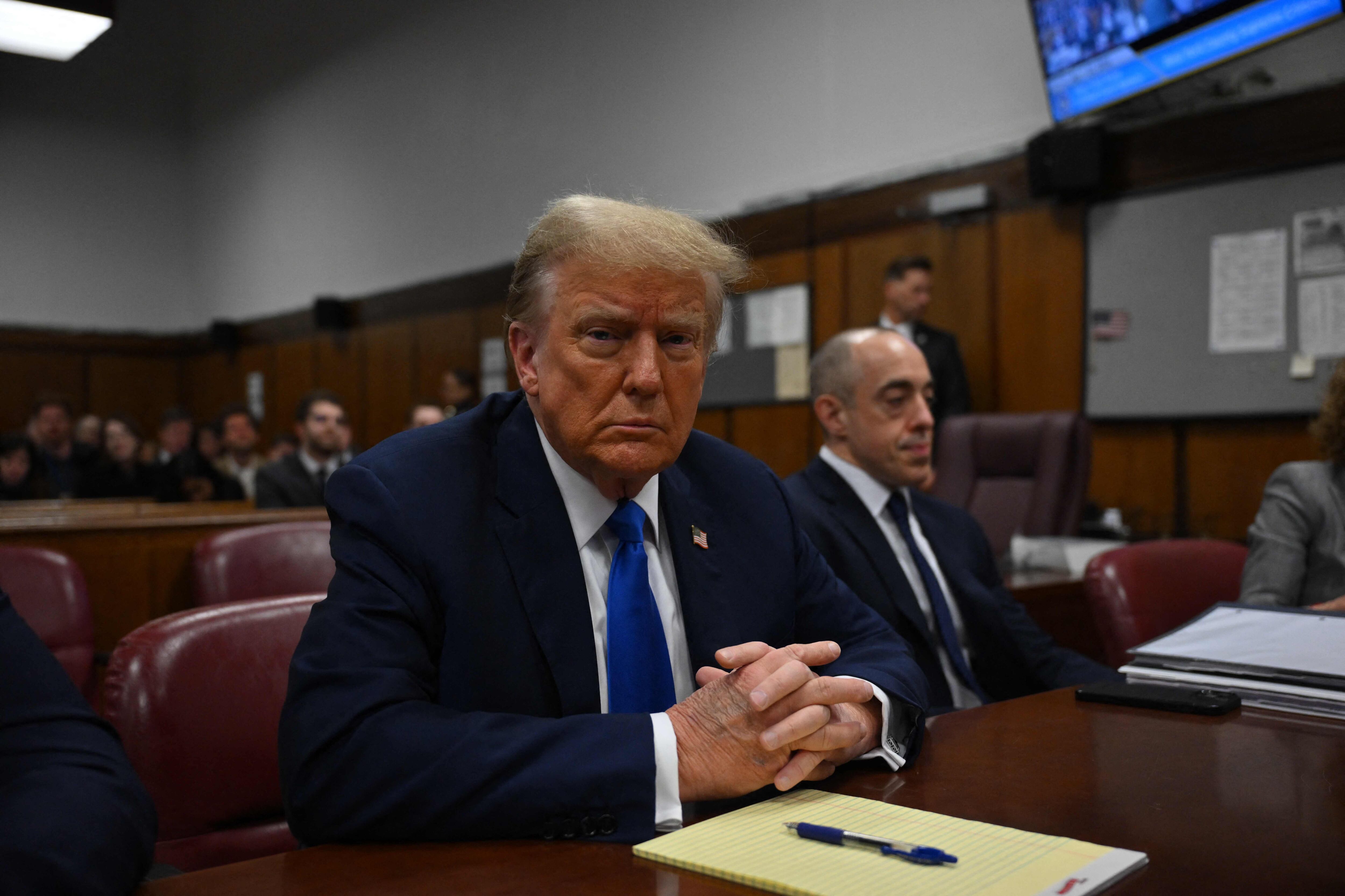 Además del caso en Nueva York, Donald Trump se enfrenta a cargos por las elecciones de 2020 en Georgia y fue acusado en Florida por presunto manejo indebido de información confidencial tras abandonar la Casa Blanca. Foto: AFP