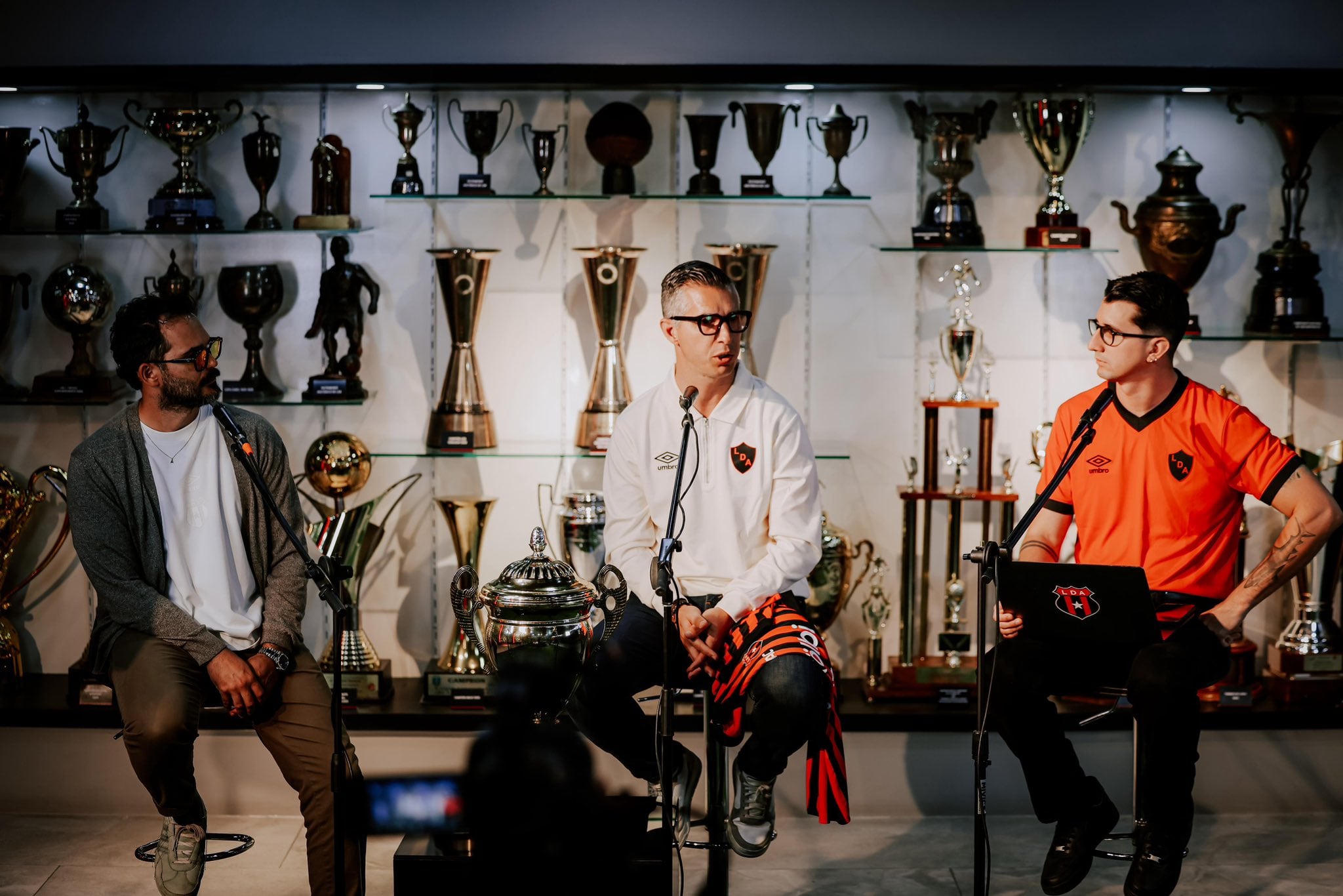 Pablo Gabas junto a Leonardo Medina y Daniel Sanabria le darán vida cada quince días al pódcast llamado "Rojinegro Querido".