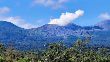 Así se ve el volcán Rincón de la Vieja en cuatro imágenes y un video