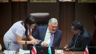 PPSO impide otra vez elegir magistrados suplentes de Sala Constitucional: decisión genera zafarrancho en plenario
