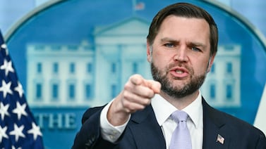 Reino Unido denuncia interferencias en la democracia tras comentario de vicepresidente de Estados Unidos