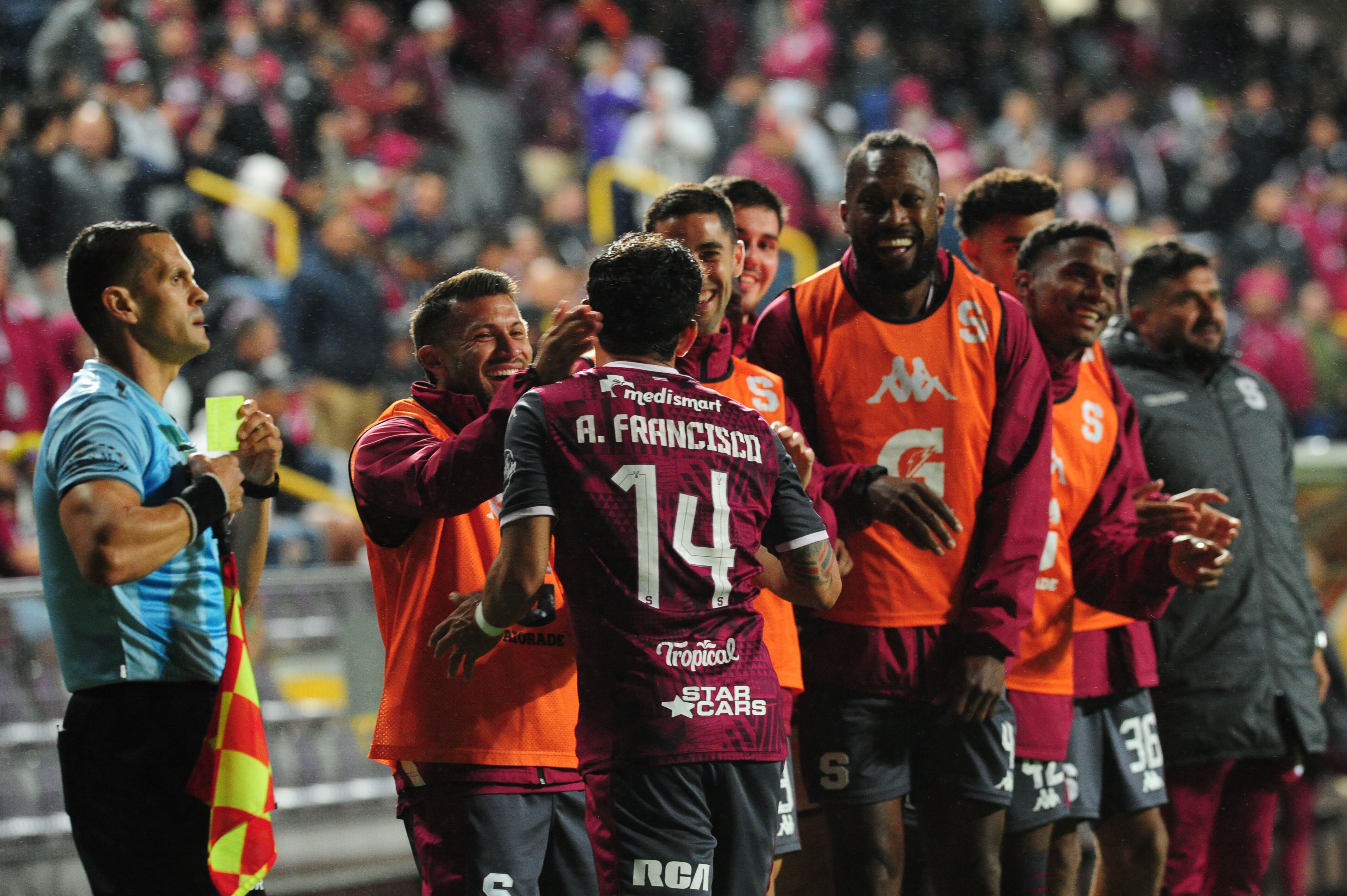 Saprissa vs Santa Ana