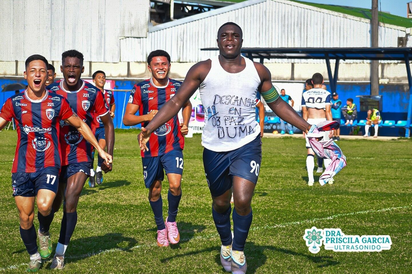 Futbolista colombiano que árbitro denunció en Costa Rica por supuesta agresión cuenta su versión