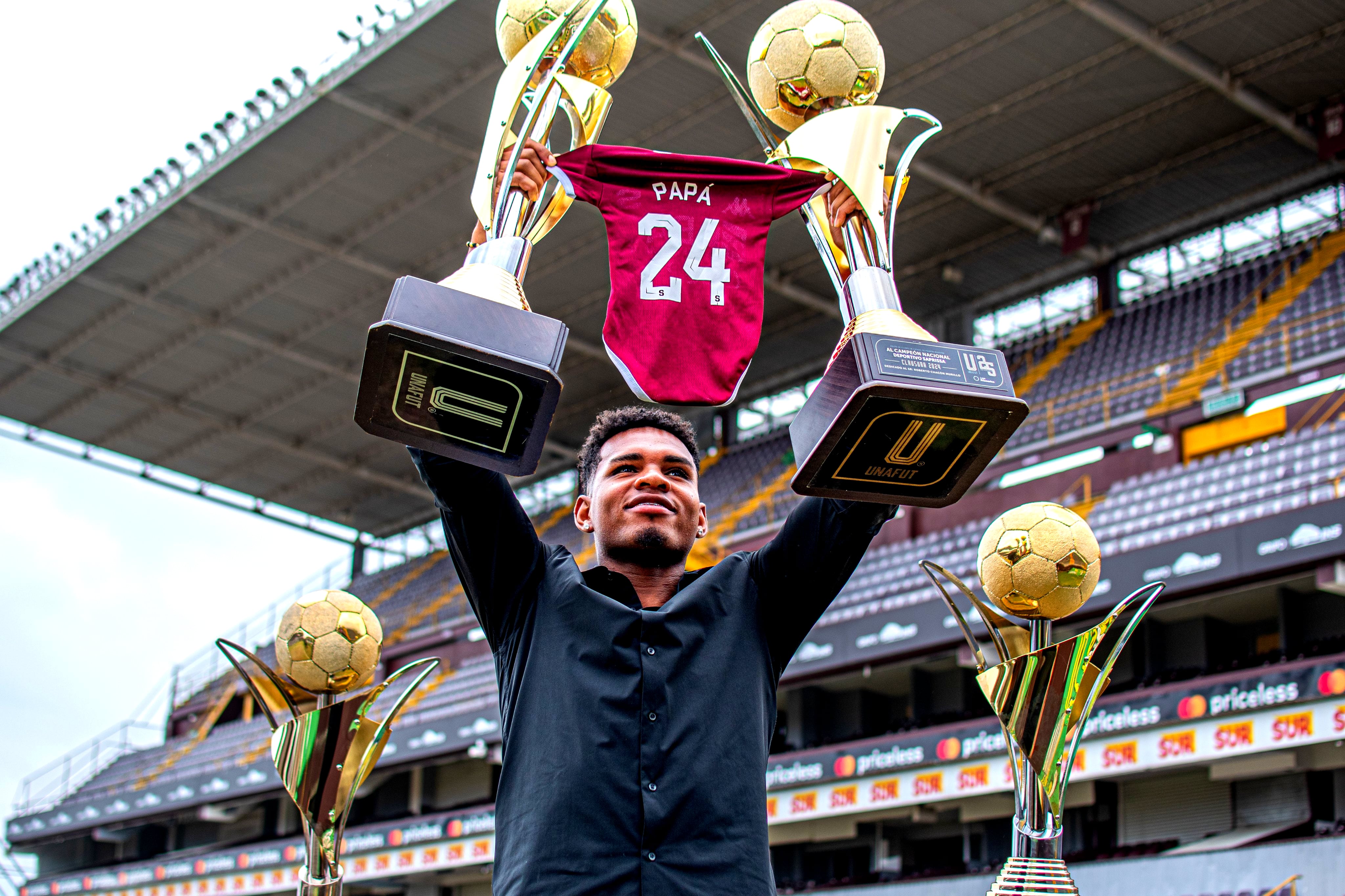 Orlando Sinclair, delantero del Deportivo Saprissa