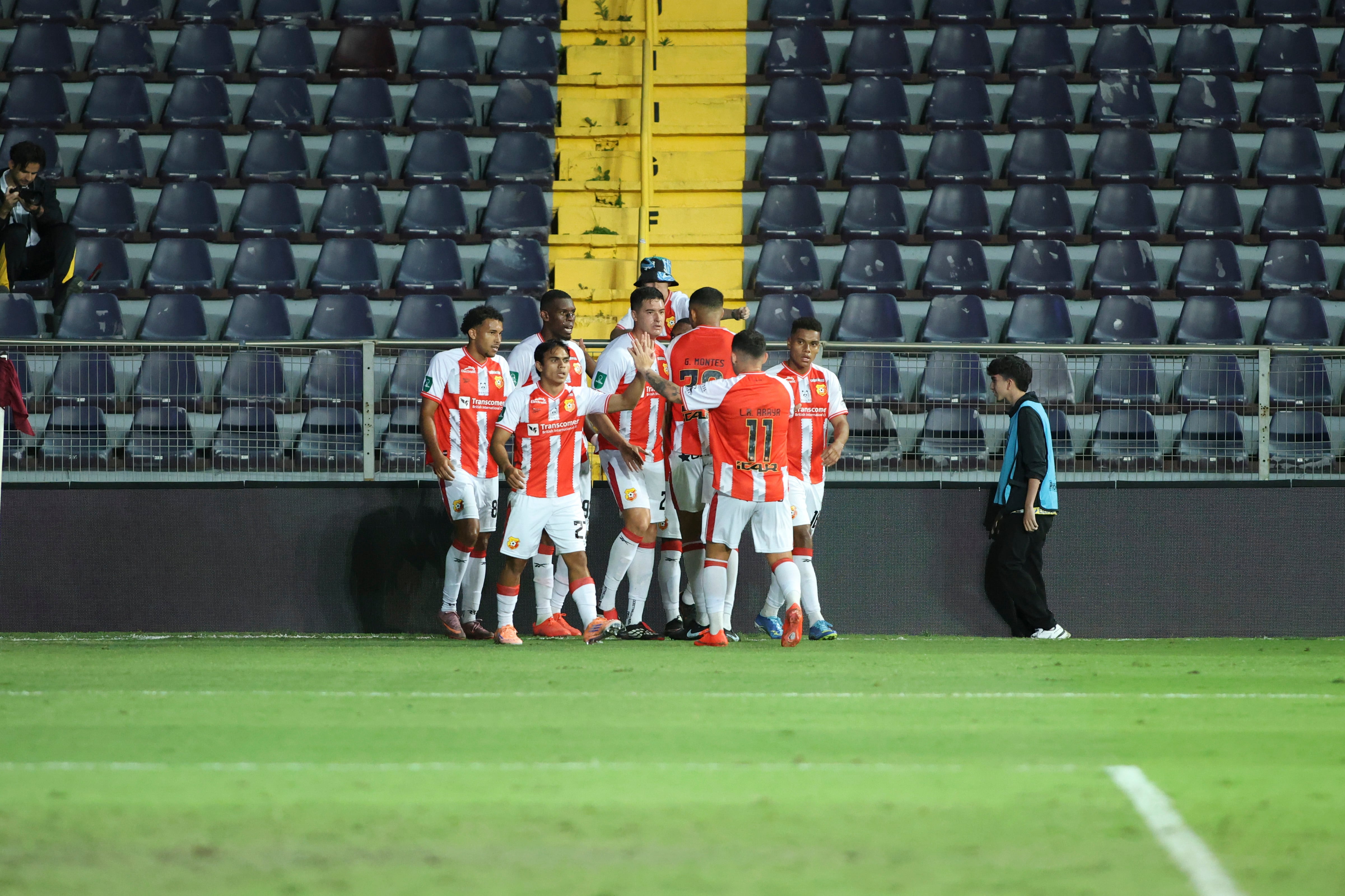 partido Escorpiones FC contra CS Herediano