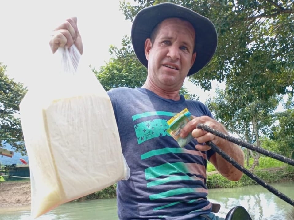 Reymer Novo Espinoza era un apasionado por la actividad ganadera, se ganaba la vida como productor de queso, huevos y otros productos. Fue asesinado en enero 2023 tras una disputa con otro finquero de Palmar Norte de Osa.