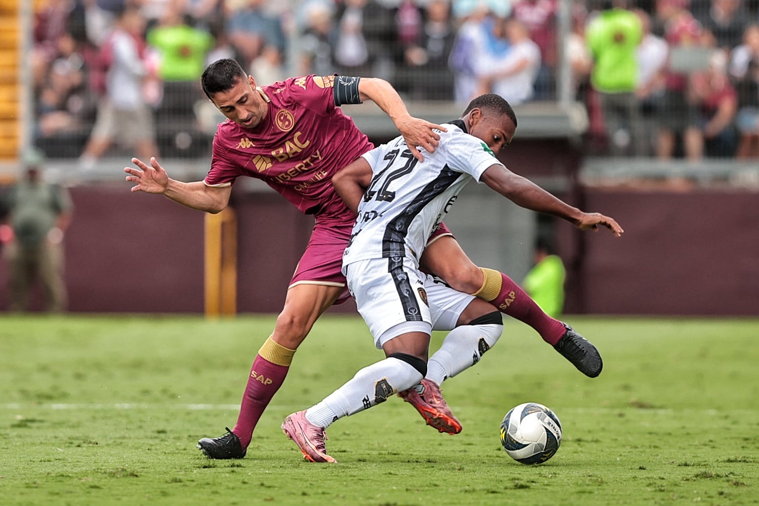 ¿Por qué no tiró Mariano? La historia del penal que falló Tomás Rodríguez con Saprissa