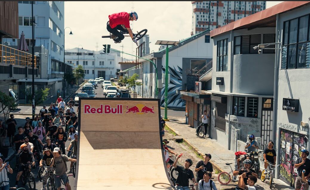 Kenneth Pollis Tencio
Día Mundial del BMX
Red Bull Pura Calle,
Plaza de la Democracia
19 de julio del 2025
Cortesía: Red Bull
