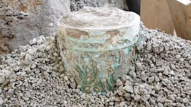 Vaso egipcio encontrado en antigua cocina romana en Pompeya