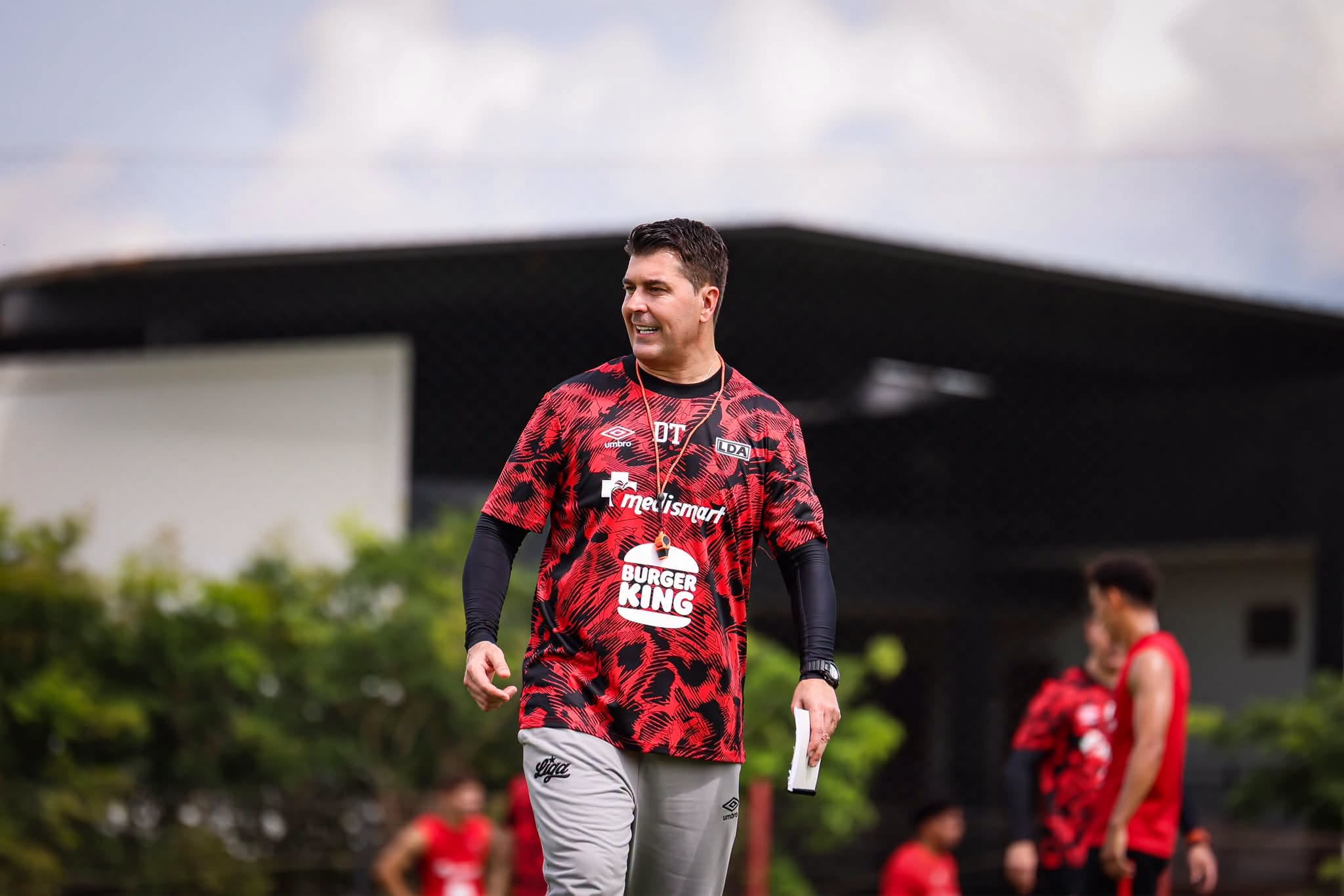 Ismael Rescalvo tiene mucha ilusión por los retos que afrontará con Liga Deportiva Alajuelense.