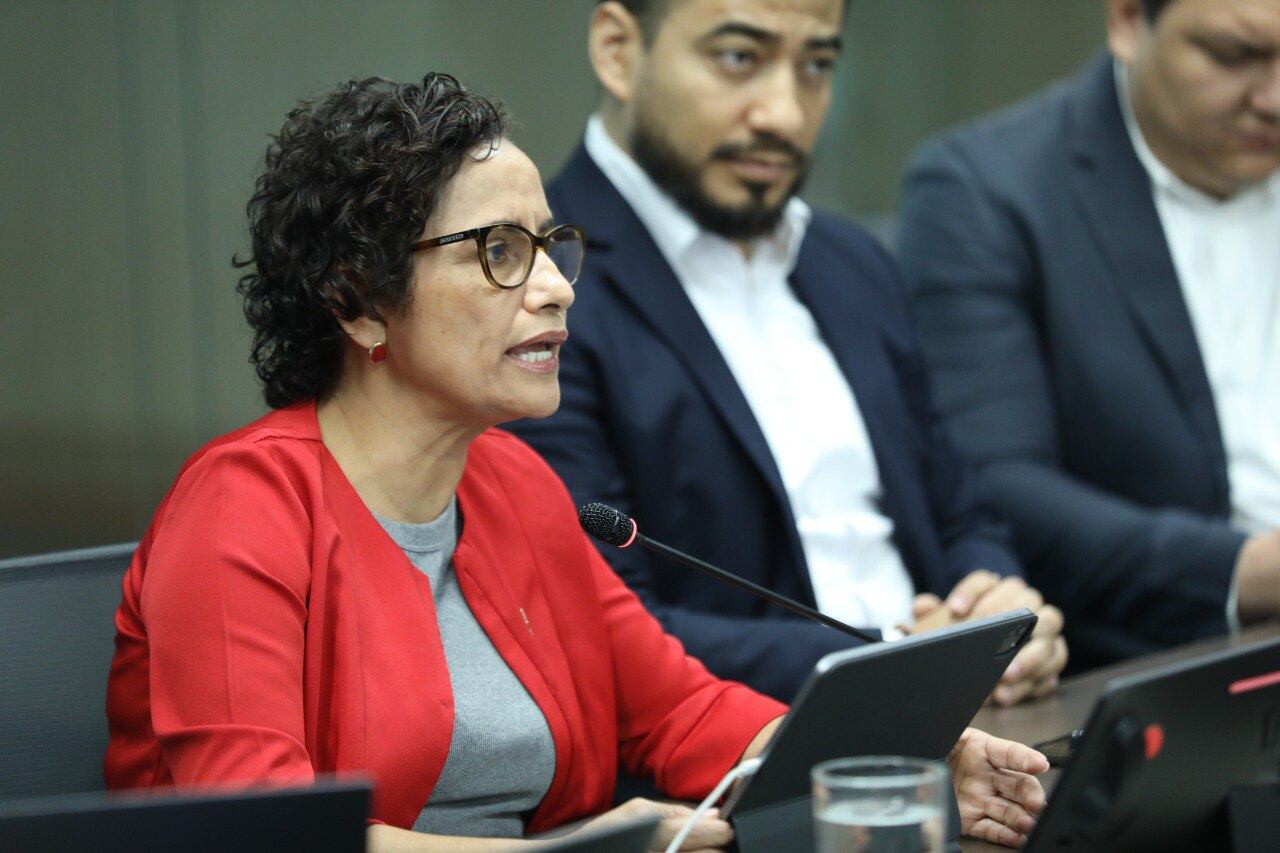 Yorleni León y Luis Alberto Ávalos