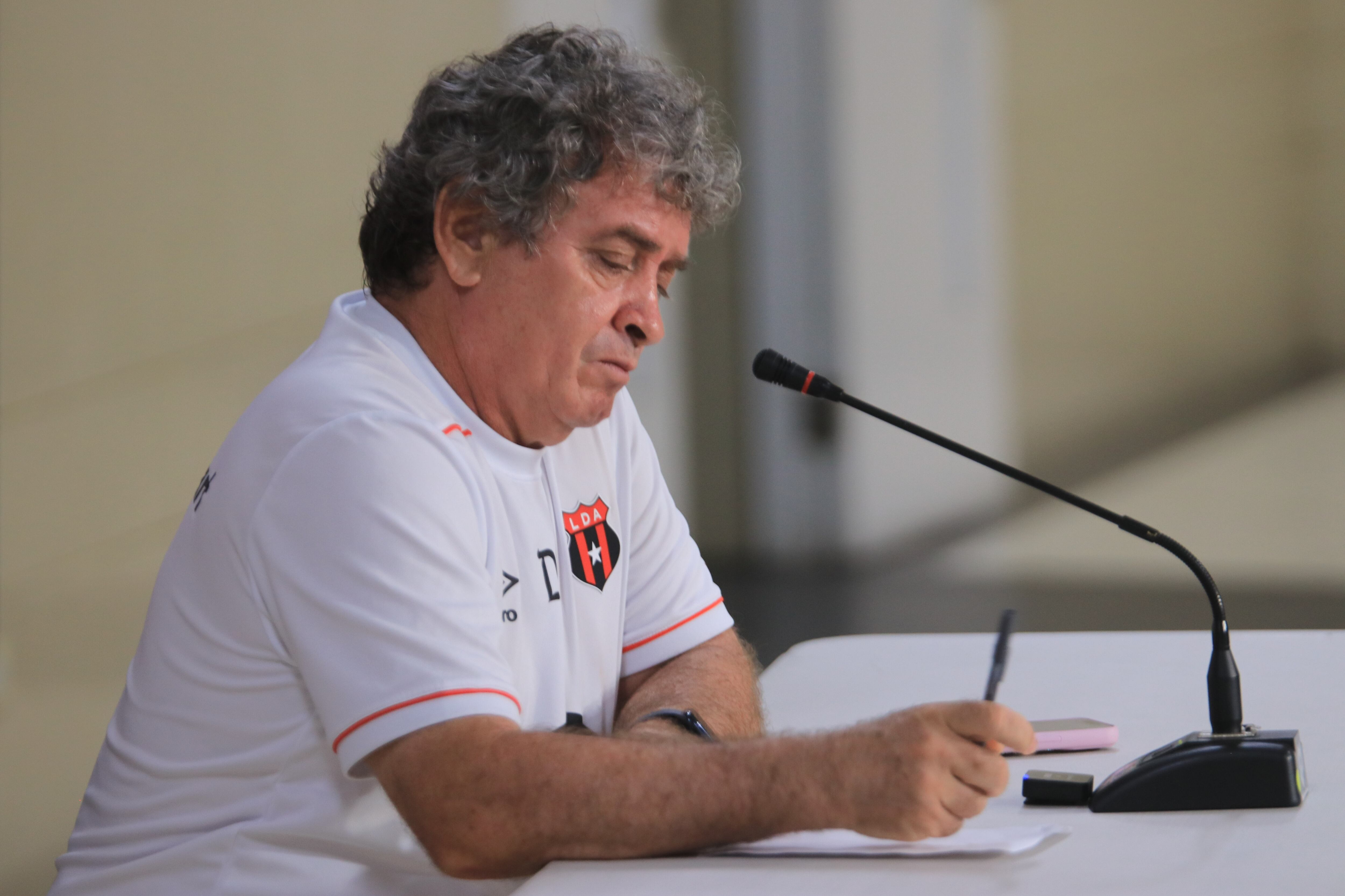 Oscar Ramírez, técnico de Liga Deportiva Alajuelense