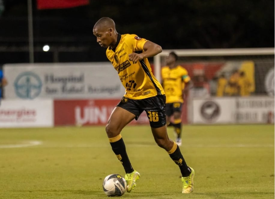 Joyfer Chal Vilorio
Municipal Liberia
Delantero: 20 años
7 de abril del 2026
Fotografía: Municipal Liberia