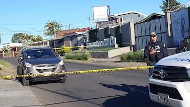 Asalto a chofer de plataforma terminó con muerte de sospechoso tras persecución policial e intercambio de disparos en Heredia