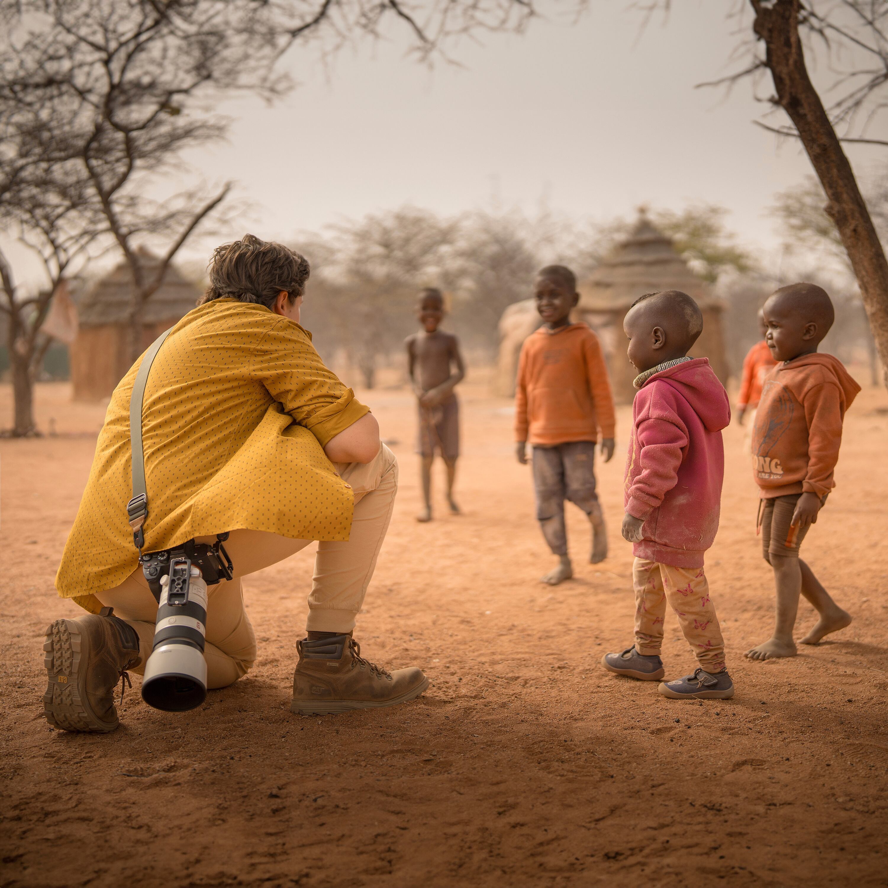 Luis Solano Pochet en una de sus expediciones por África, donde asegura sentirse más conectado con su “niño interior”.