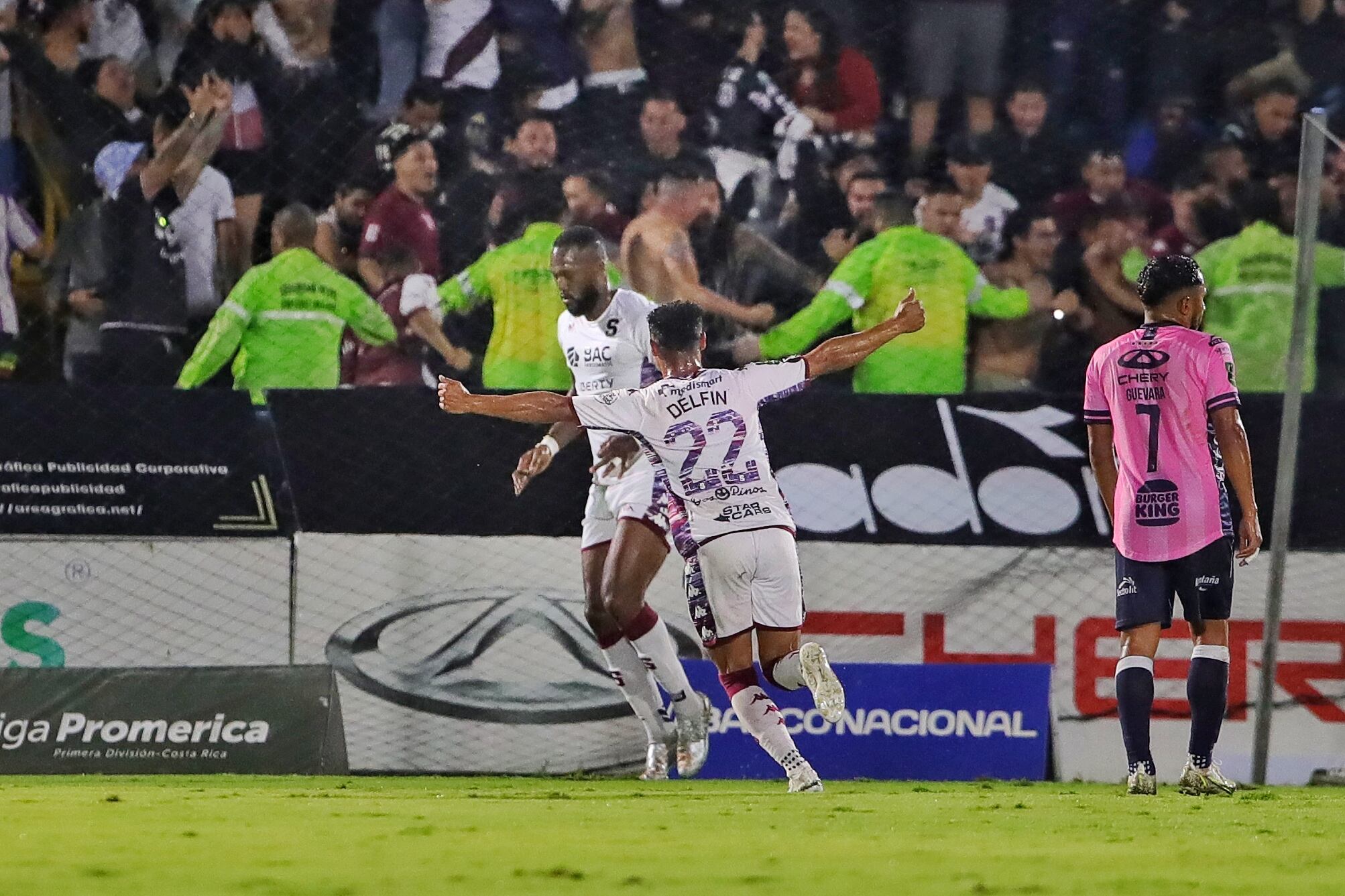 21/10/2023/ Juego entre el Club Sport Cartaginés vs Deportivo Saprissa por la jornada 16 tel torneo apertura de la Liga Promerica en el estadio Fello Meza de Cartago / Foto John Durán
