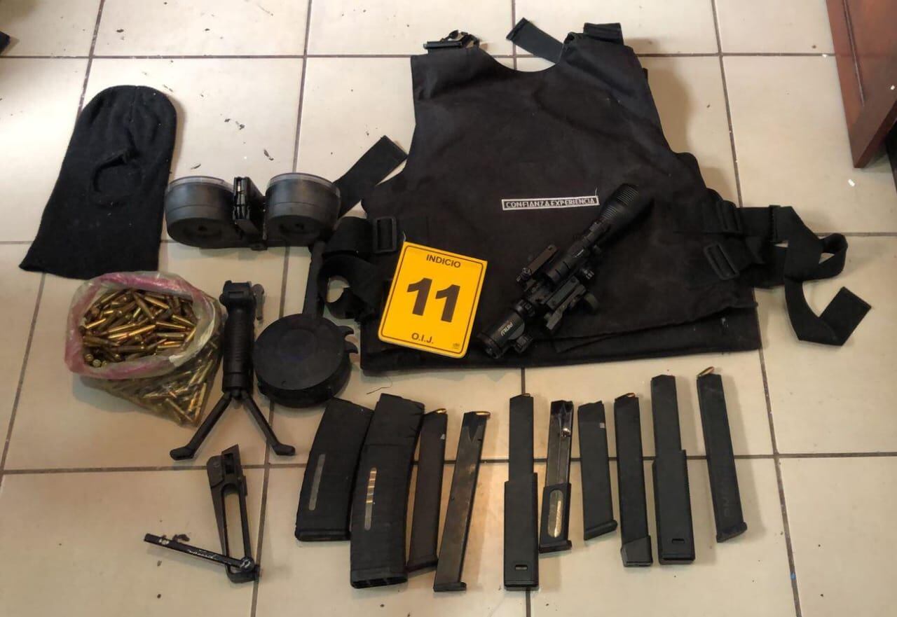 Decomiso de armas en Atenas a sospechosos de sicariato