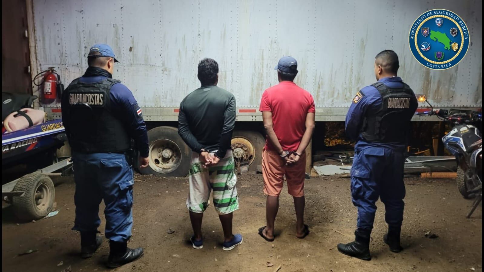 Uno de los extranjeros era el capitán de la lancha, quien quedó en la Fiscalía y el otro foráneo quedó a la orden de Migración, pues estaba ilegal en el país. Foto: MSP.