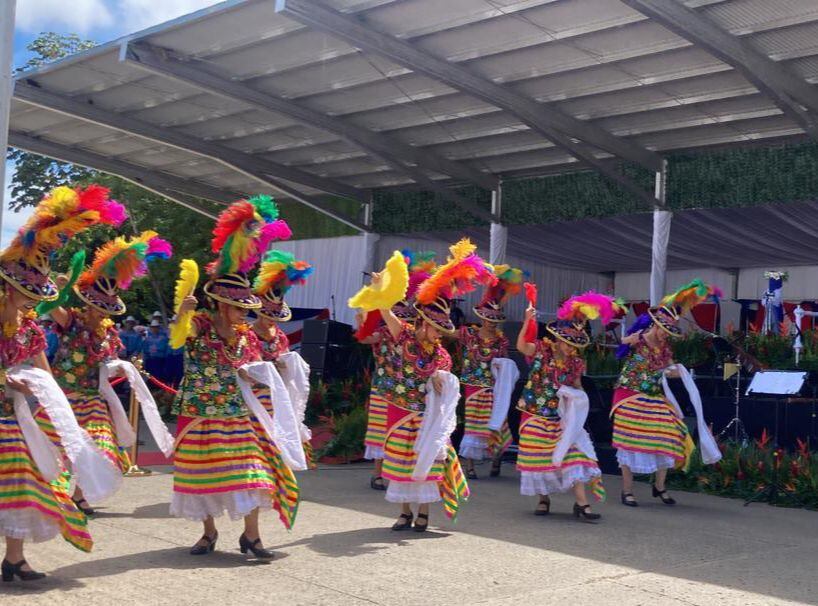 Bailes y actividades durante recibimiento de la Antorcha