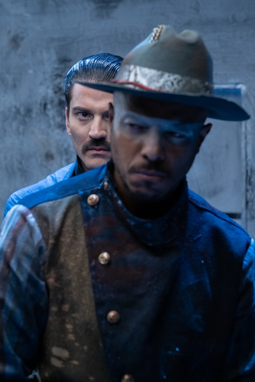 Teatro Espressivo estrena su versión de la obra de George Orwell, que busca generar reflexión sobre el ‘Gran Hermano’ que empezó como ficción pero, quizás, ya no lo es