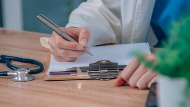 Ministerio de Salud detecta insumos de CCSS y falta de permisos en centro médico privado