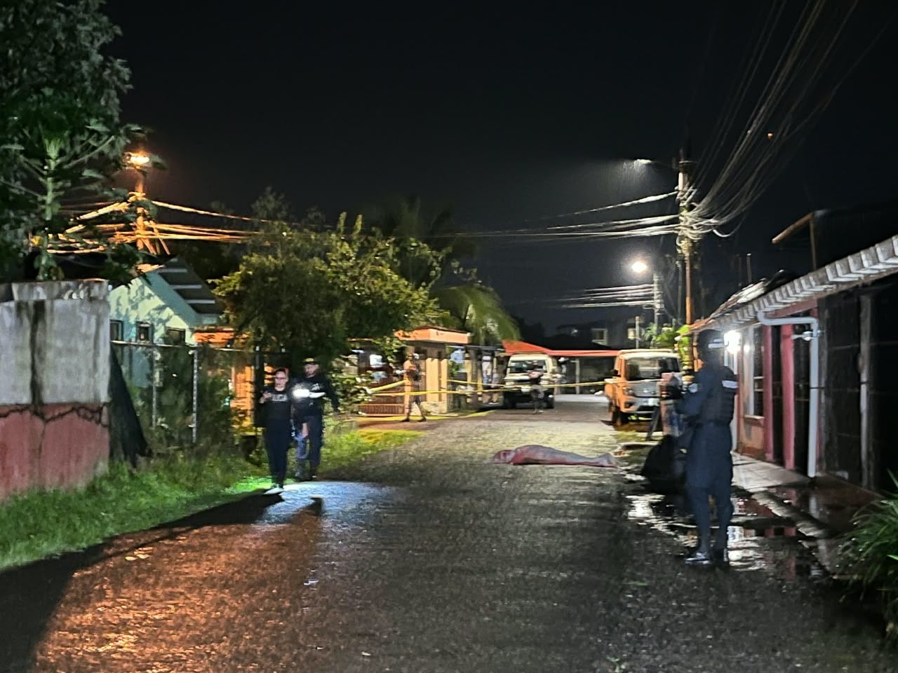 Un hombre murió balaceado durante la noche de este lunes en Cariari de Pococí, Limón.