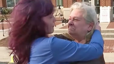 Una madre que desapareció durante 24 años se reencontró con su hija: así fue el impactante momento