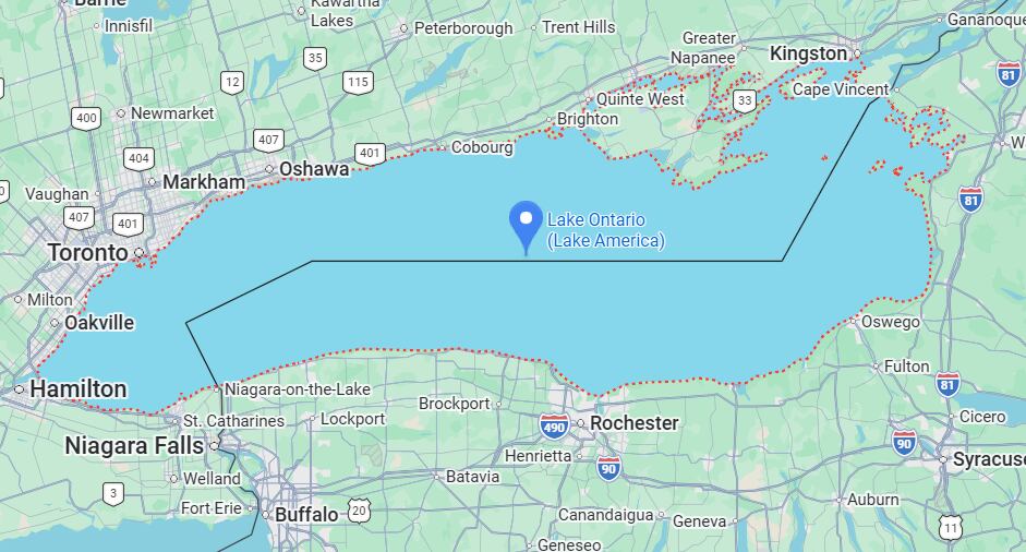 Google Maps cambió el nombre del Lago Ontario por Lago América. Donald Trump firmó una orden ejecutiva para cambiarle el nombre, en la Casa Blanca, en Washington, el 27 de agosto de 2026.