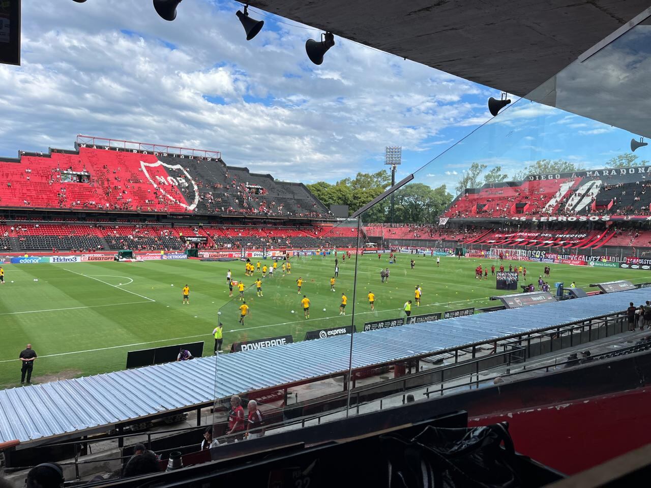 La Nación está en el estadio Marcelo Bielsa.