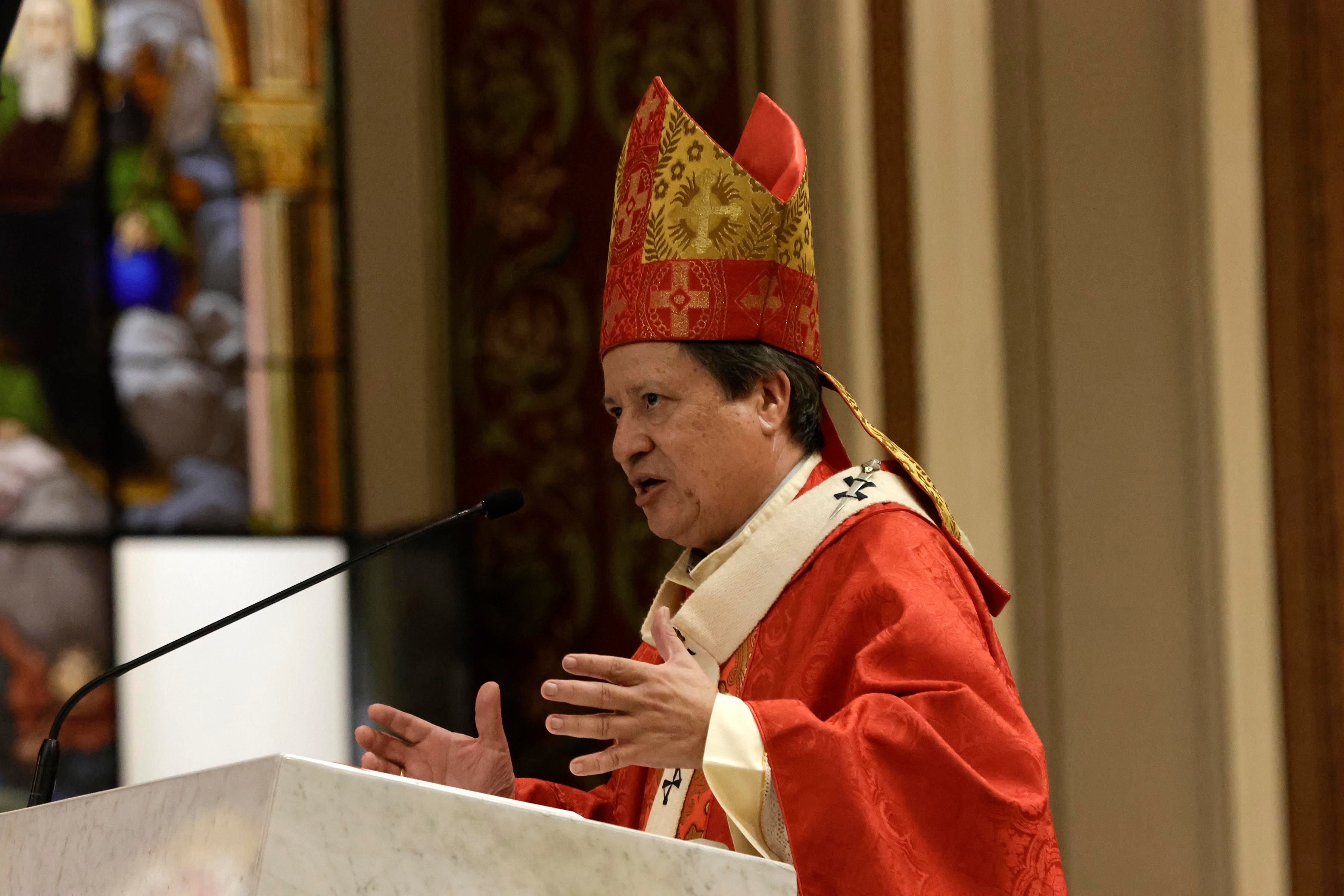 En la imagen se ve al arzobispo de San José, José Rafael Quirós, quien confirmó la expulsión del sacerdote José Pablo Tamayo por no sujetarse al papa Francisco.