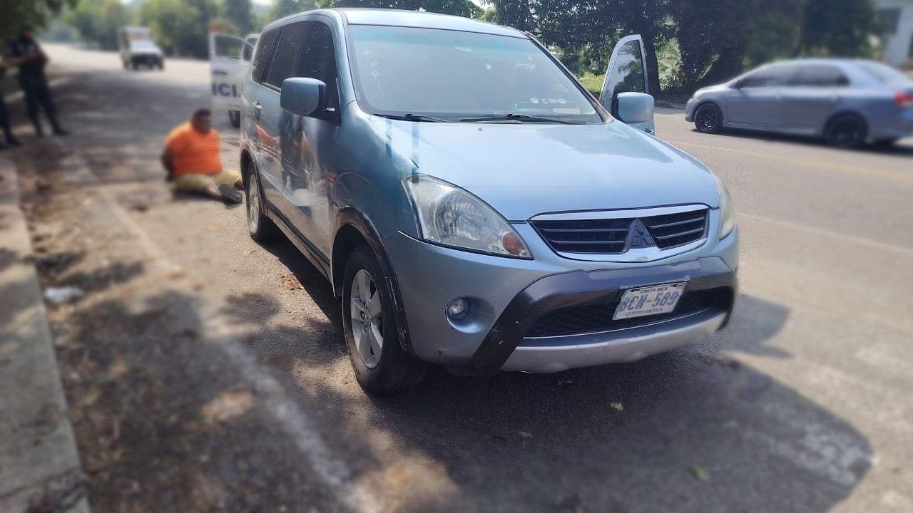 El hecho ocurrió en Quepos, Puntarenas, cuando el hombre se brincó un retén.