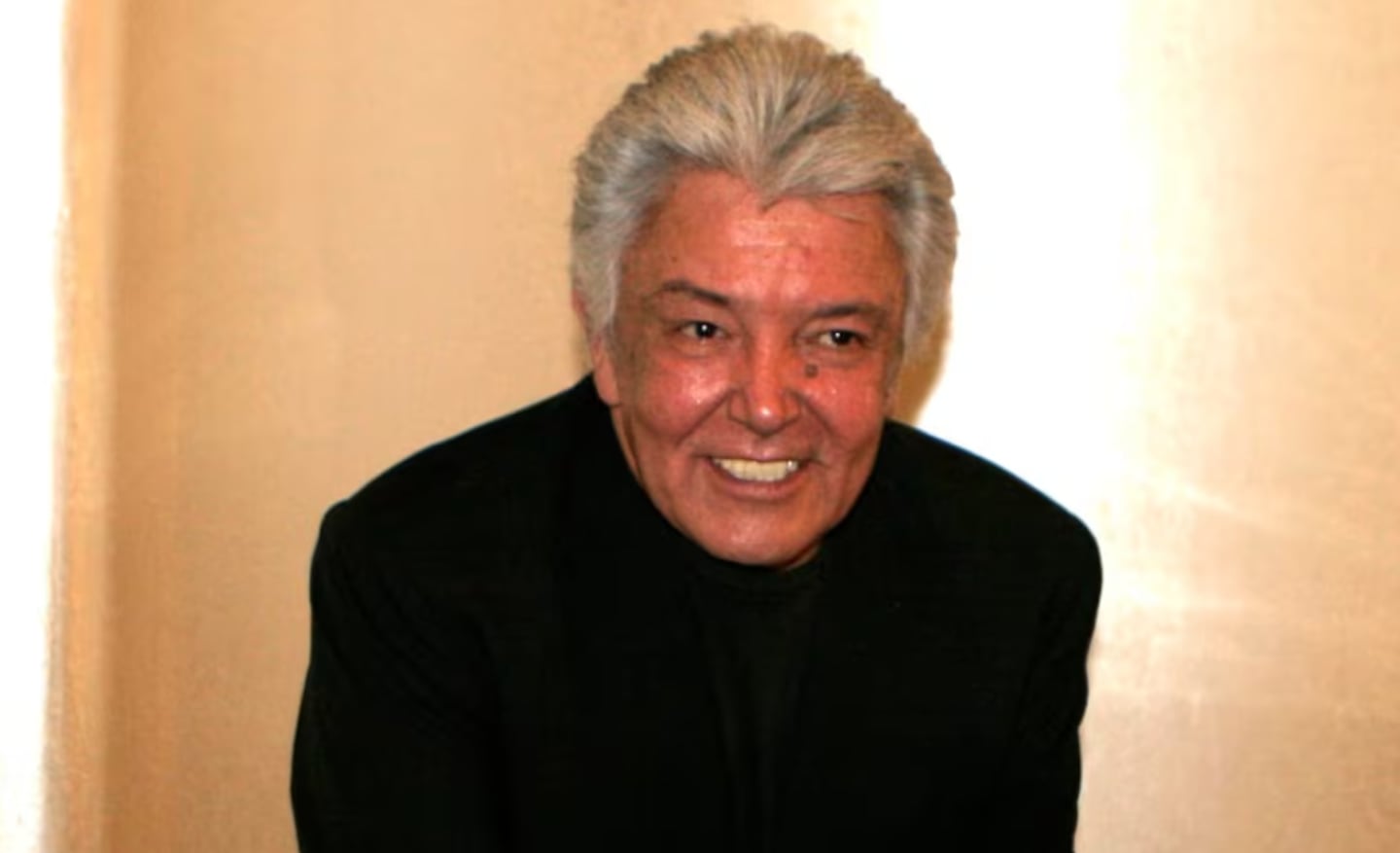 Cantante mexicano Alberto Vázquez fue hospitalizado de emergencia; esto ...