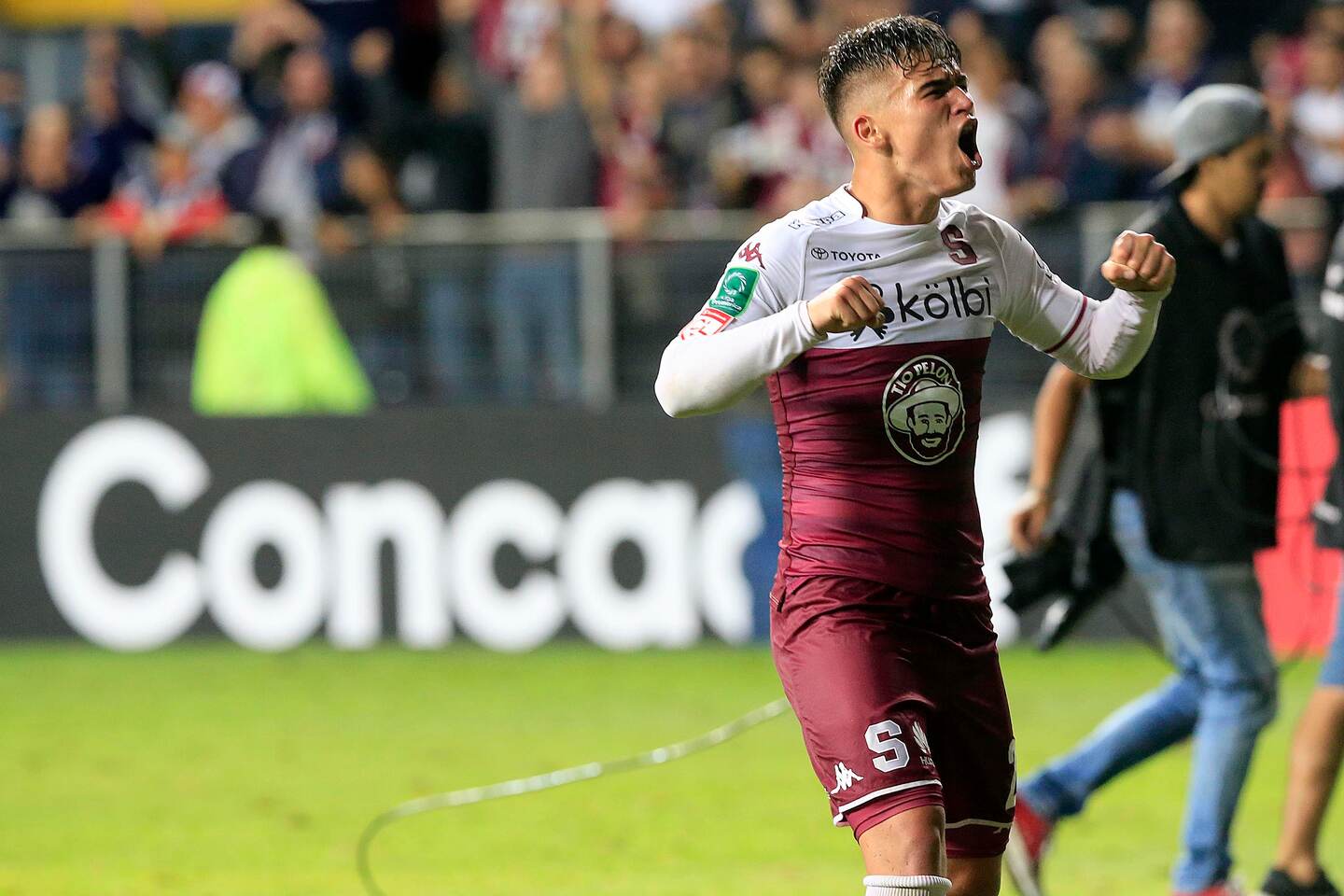 31/10/2019 Estadio Ricardo Saprissa. El Deportivo Saprissa recibió este jueves al Olimpia, de Honduras, en partido de vuelta de la semifinal de la Liga Concacaf. Manfred Ugalde, marcó el primer gol para los morados. Foto: Rafael Pacheco