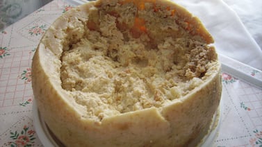El queso más peligroso del mundo contiene larvas vivas y fue prohibido hasta en Italia