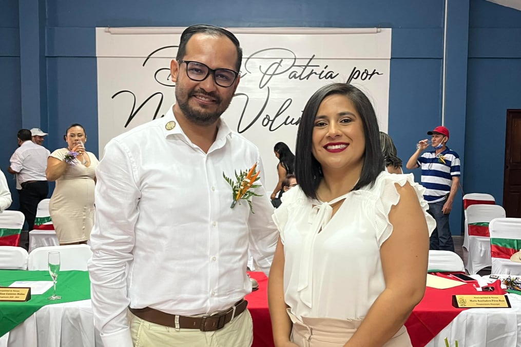 En la imagen el presidente del Concejo Municipal de Nicoya, Martín Reyes, junto con la vicepresidenta, María Auxiliadora Pérez, quien presentó la moción para desafiliarse de la UNGL.