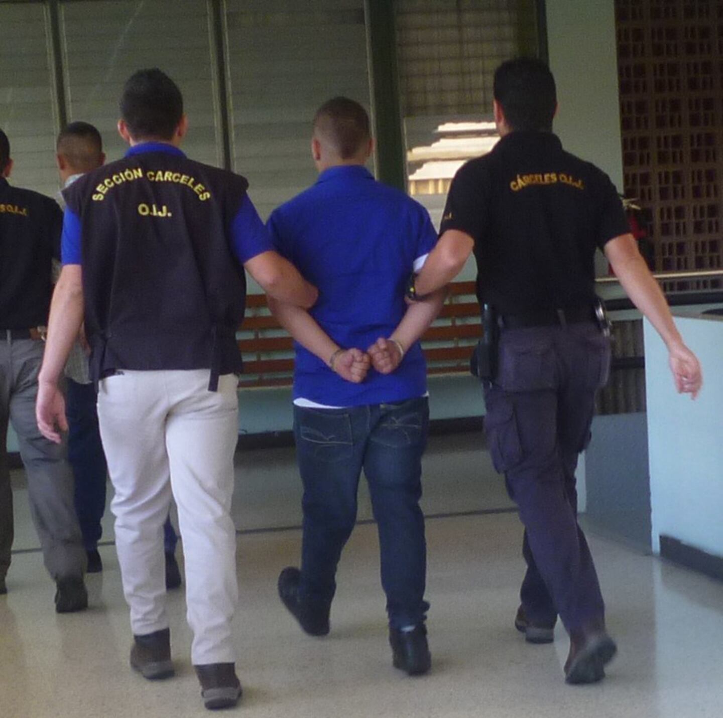 Tres hombres afrontan juicio por crimen de joven tras fiesta | La Nación