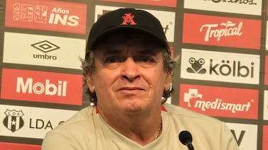 Óscar ‘Macho’ Ramírez irá al quirófano después de hacer campeón a Alajuelense