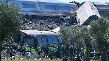 Choque trenes de alta velocidad en España deja al menos 68 muertos y 179 heridos