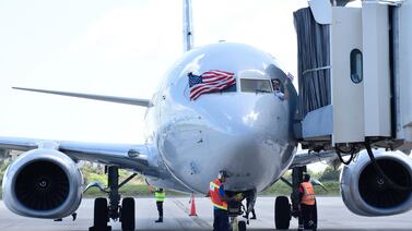 Suben a 13 los fallecidos por aparatoso accidente de avión de UPS en Estados Unidos