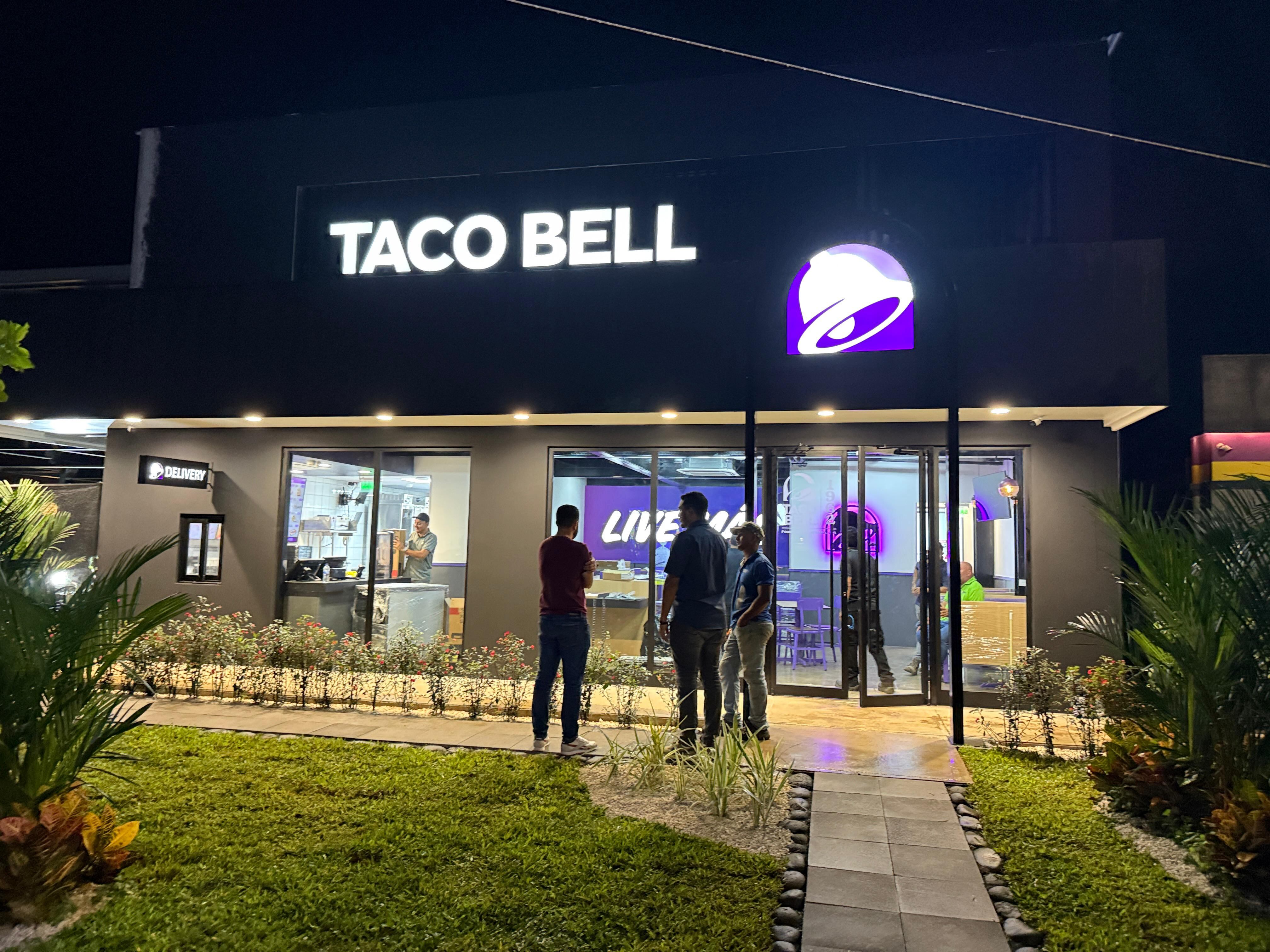 Taco Bell contratará 40 personas para nuevos locales. Las solicitudes se reciben por medio de su página web.