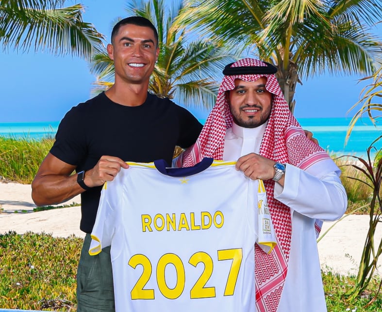 Al-Nassr extendió el contrato de Cristiano Ronaldo hasta 2027. El atacante buscará llegar a los 1.000 goles oficiales.